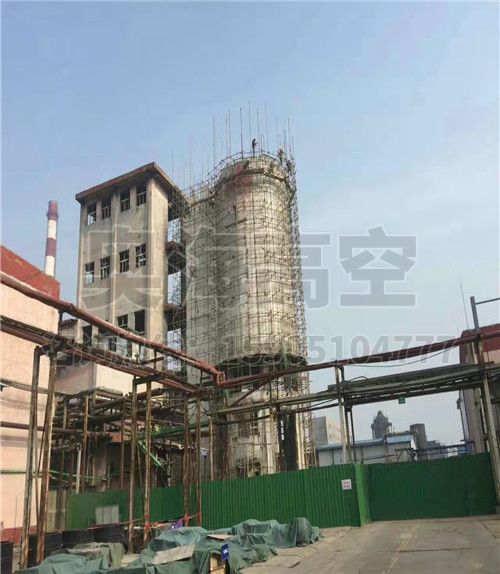 化肥廠造粒塔人工拆除